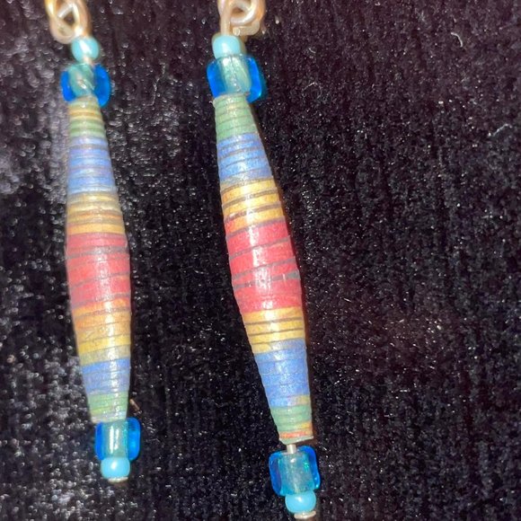 Brand New - Very Cool Paper Earrings - Mixed Colors - Picture 1 of 2